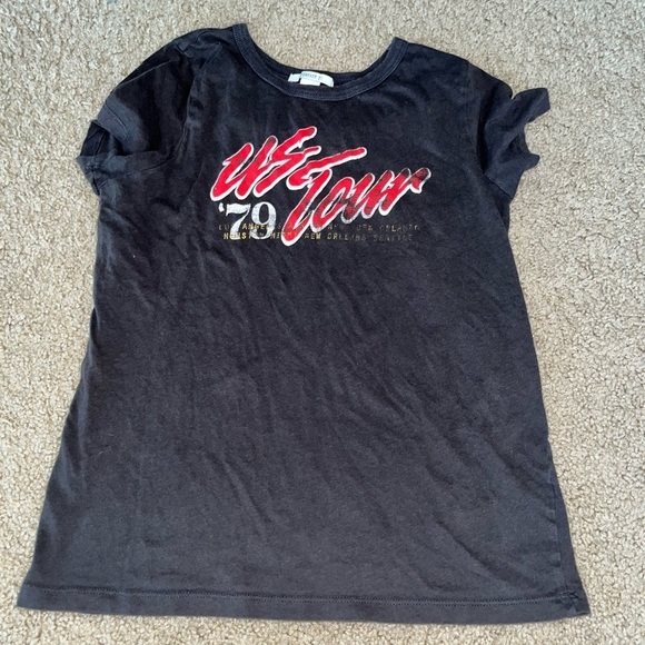 Forever 21 Tops - Forever 21 Gray tee shirt